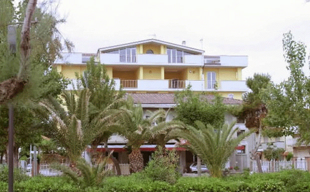 Hotel La Tartaruga Roseto Degli Abruzzi Exterior photo